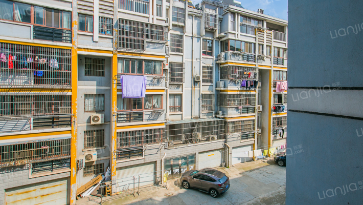 团结东村外景图