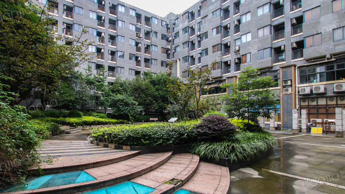 一江城花外景图