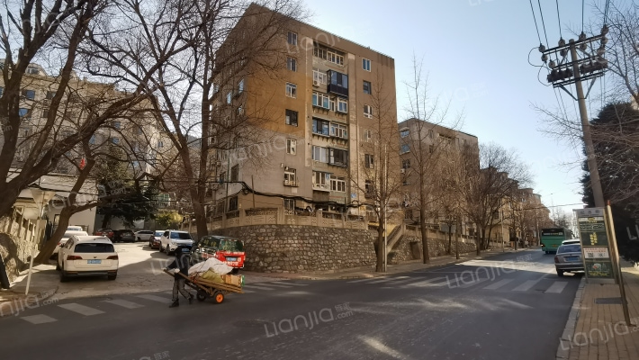 34中纪念街外景图