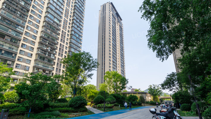 中南银城樾府外景图