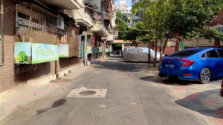 新三多里外景图