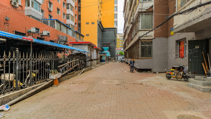 长春市直机关宿舍外景图