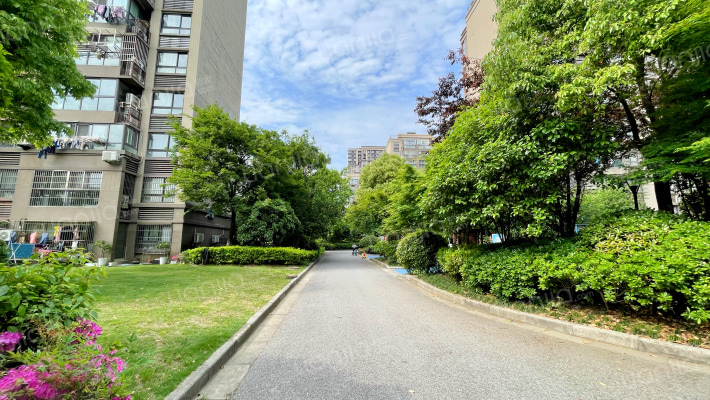 绿地世纪城五期外景图