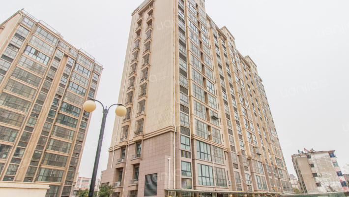 西湖家园外景图