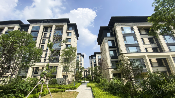 万科金地和风明月外景图