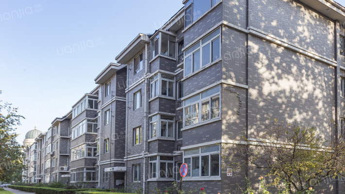 新华联集团住宅楼外景图