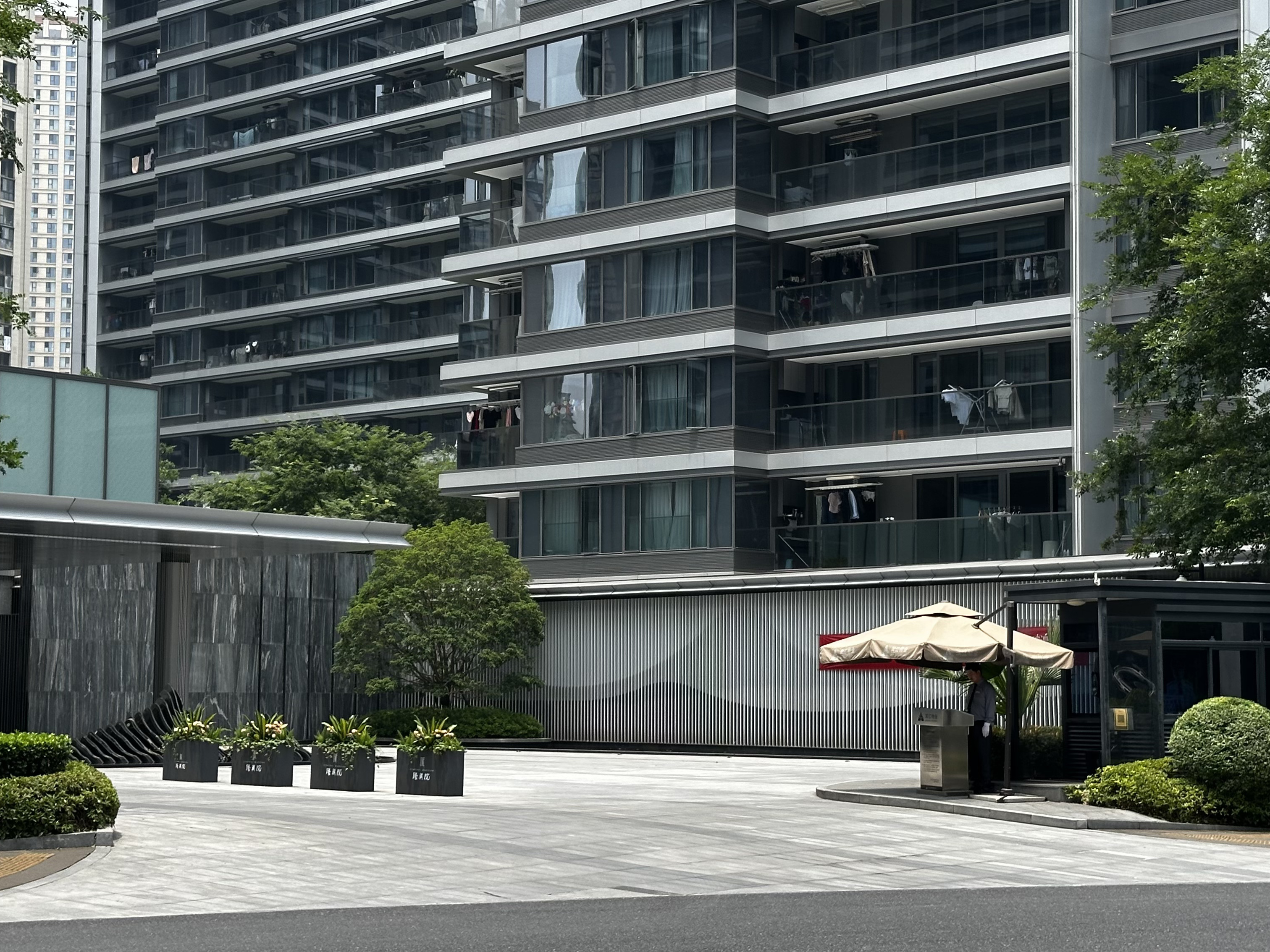 One Century Mansion compound photo 2