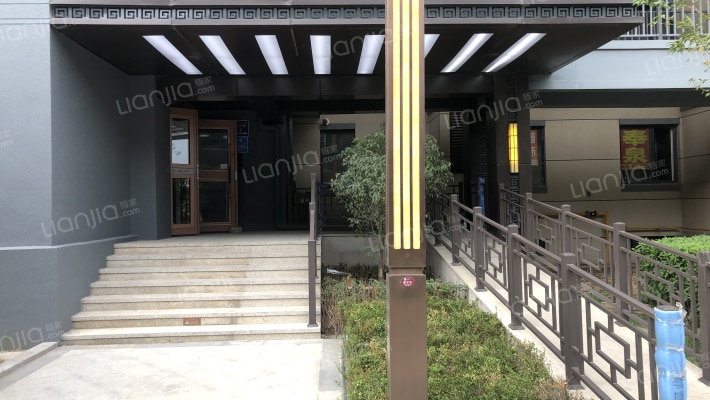 富禹盛京学府外景图