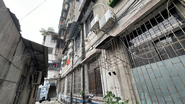 珠影综合楼外景图