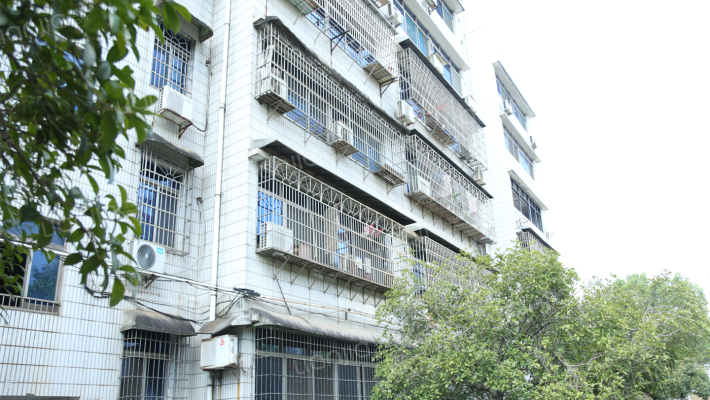 国土局宿舍外景图