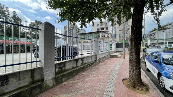 解放西路77号外景图