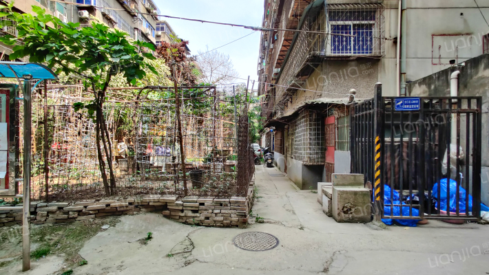 龙首东北小区外景图