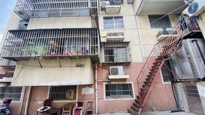 隆亭路小区外景图