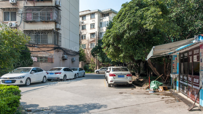 上大东村外景图