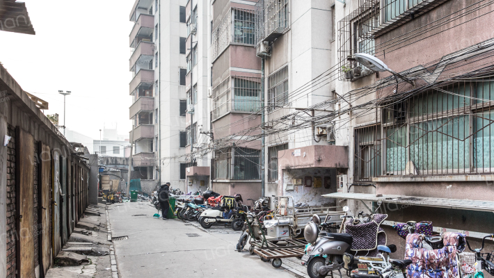 万发小区外景图