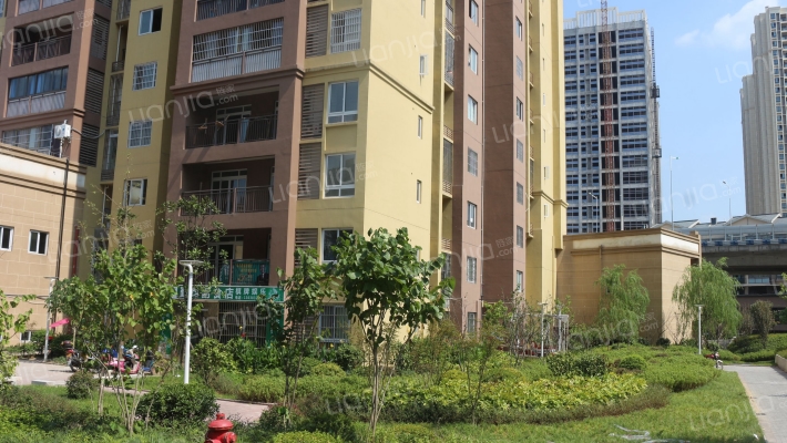 光华紫苑小区外景图