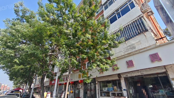 天铁公寓外景图