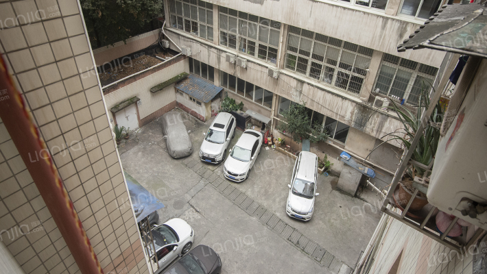 金童综合楼外景图