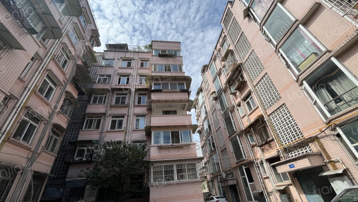 幸福街道解放社区统计局宿舍外景图