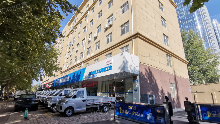 盛博商务楼外景图