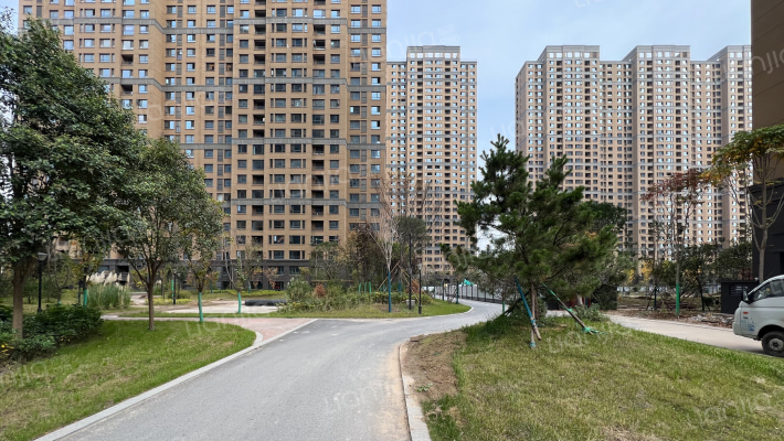 源利国际城小区外景图