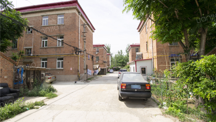 三六一五家属院外景图