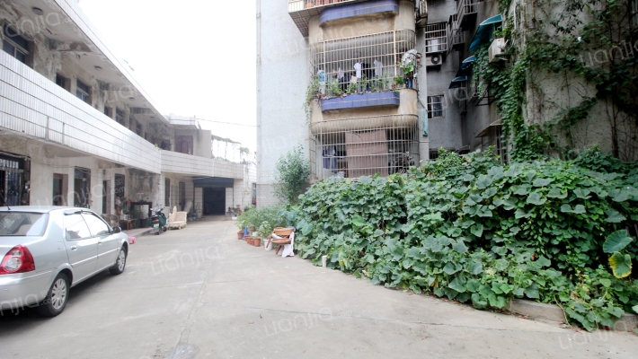 银洲公寓外景图