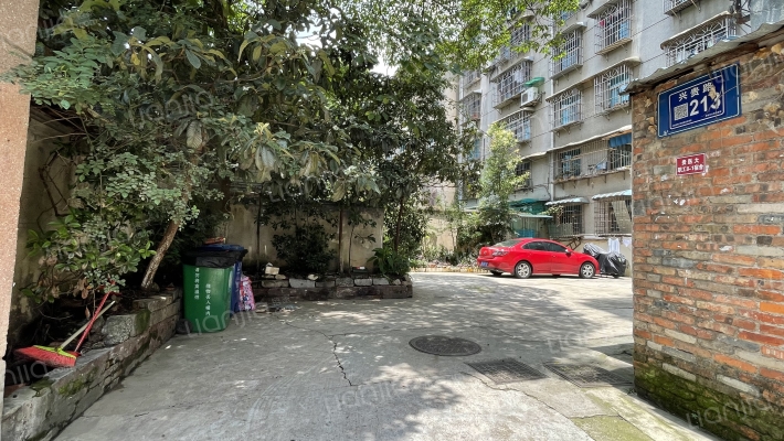 兴贵路213号外景图