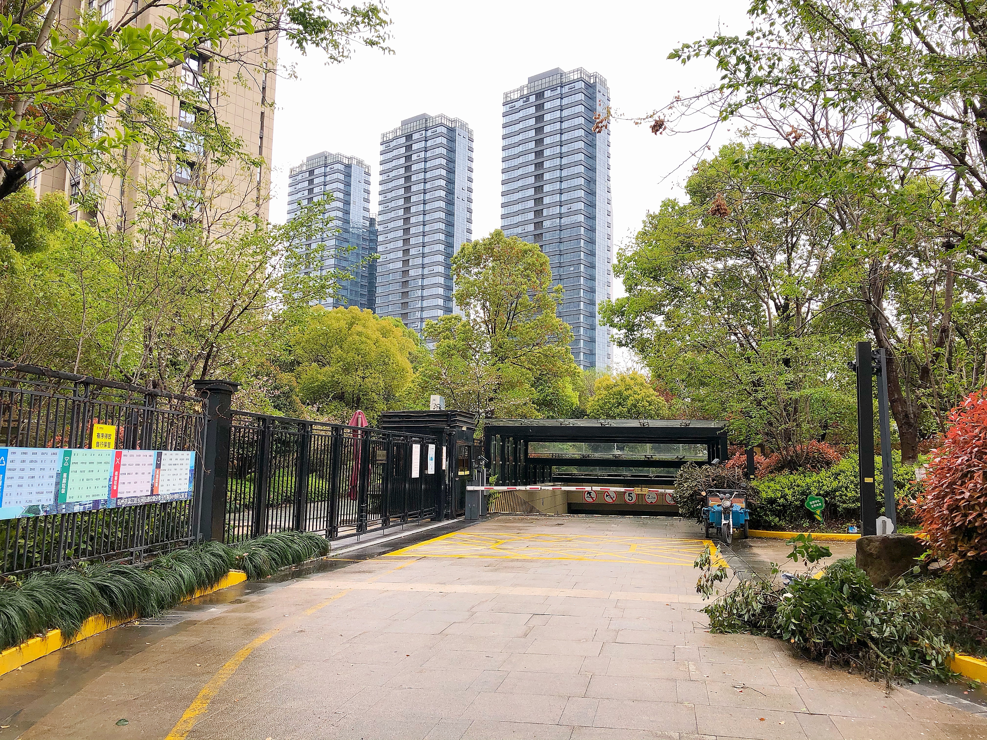 半岛国际小区实景 5