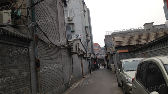 护国寺西巷外景图