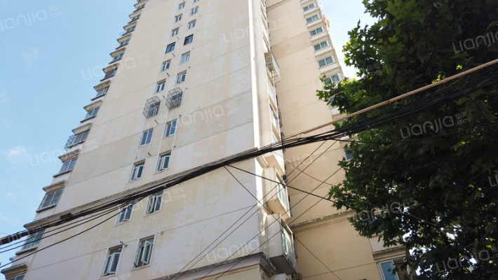 飞龙大厦外景图