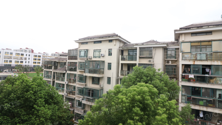 江南青年城惠山苑外景图