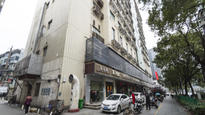 凯旋大厦外景图