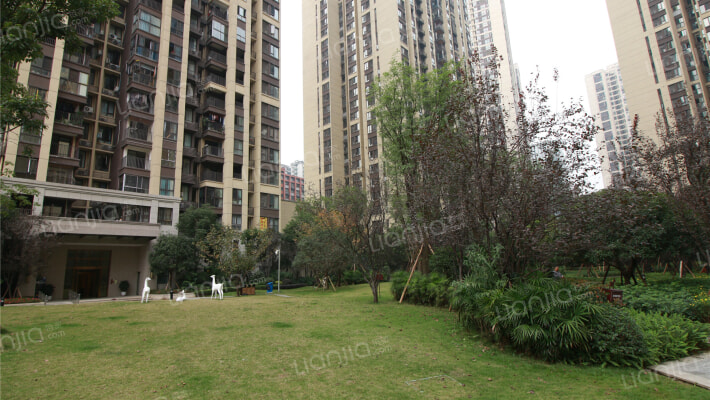 融景城朗峰外景图