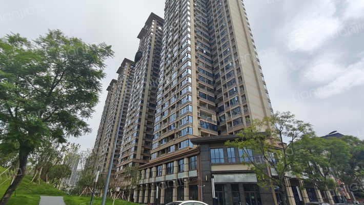 万达华庭外景图