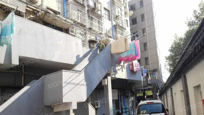 和燕路305号外景图