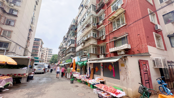 气象东里外景图