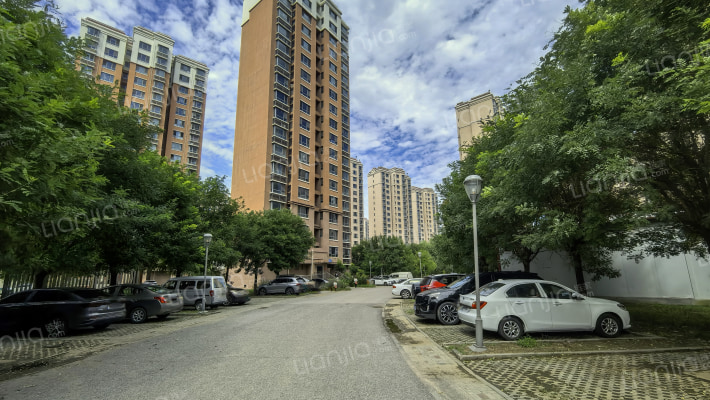 畔水庭苑外景图