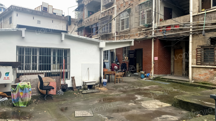 衣锦街657号外景图