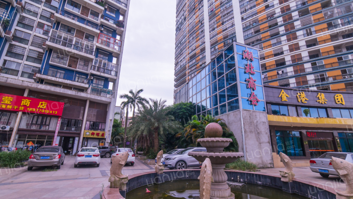 西湾上城外景图