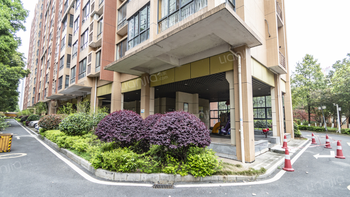 湖南省地震局宿舍外景图