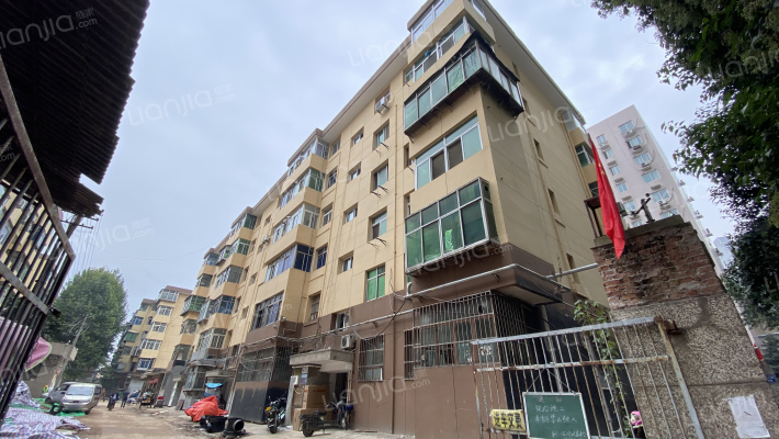 和信小区外景图