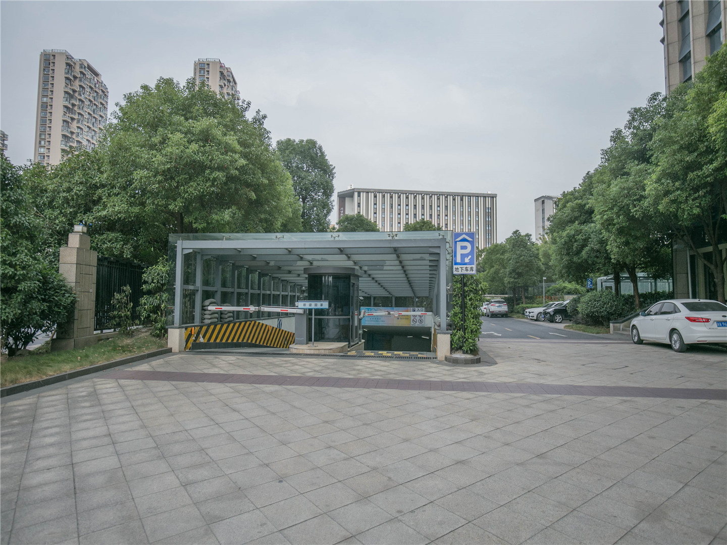 QiYu Center compound photo 7