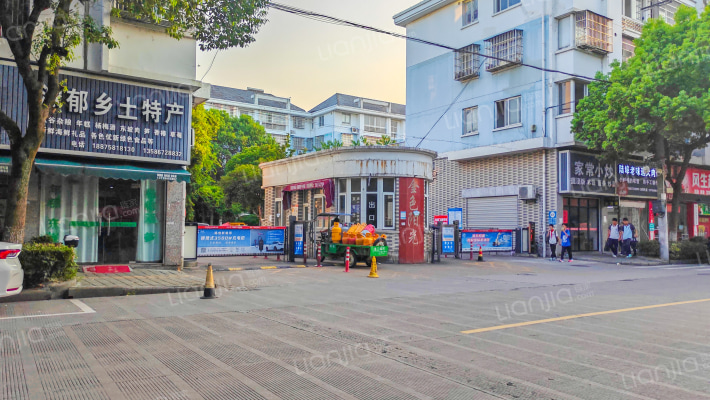 金色阳光小区外景图