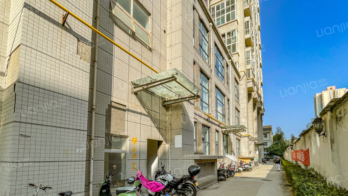 壹又贰分之壹国际公寓外景图