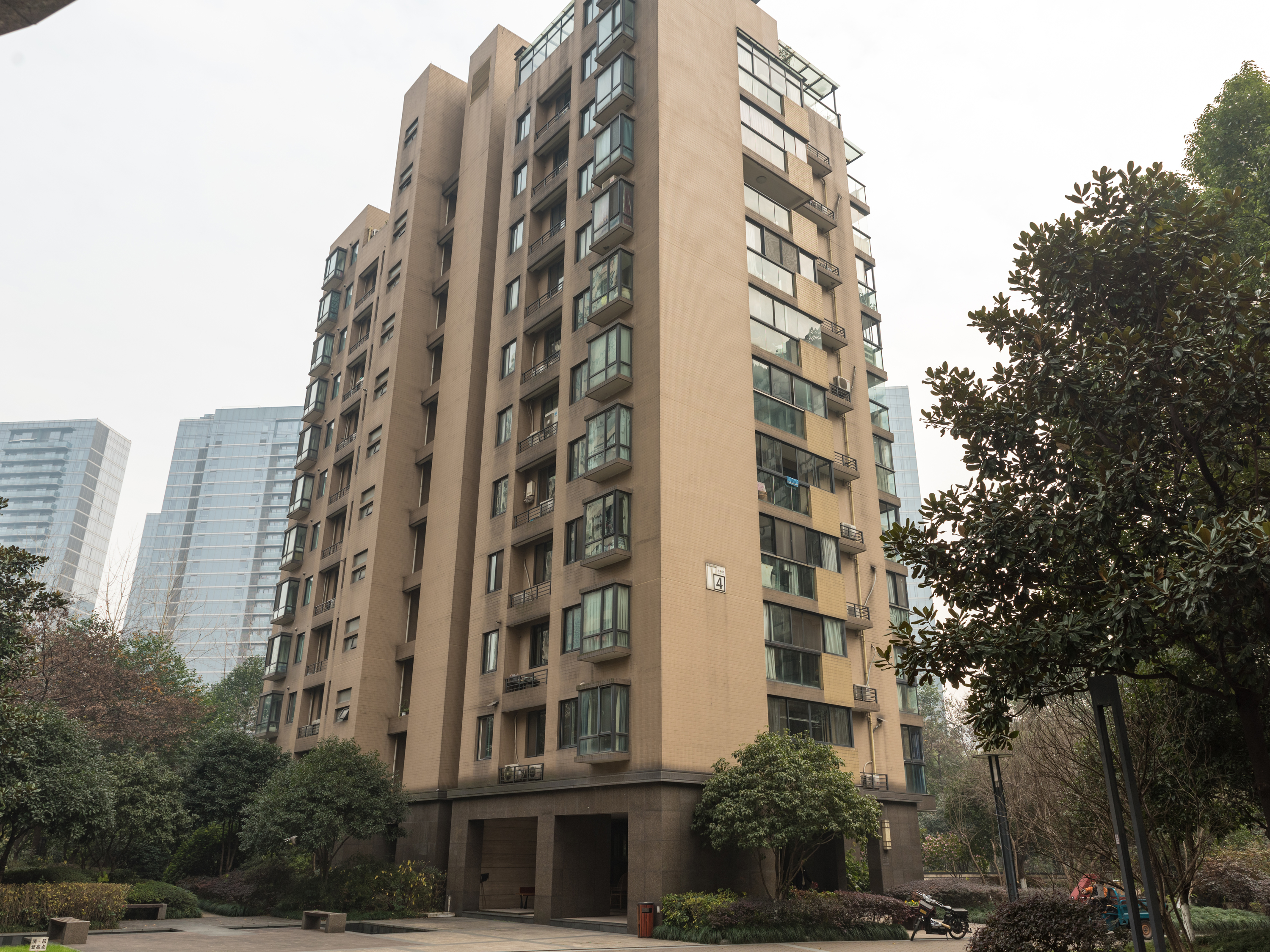 Linfeng Garden compound photo 4