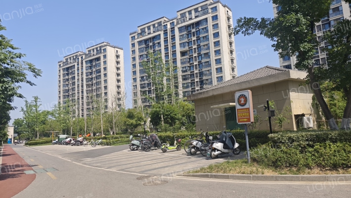 中南君悦府外景图