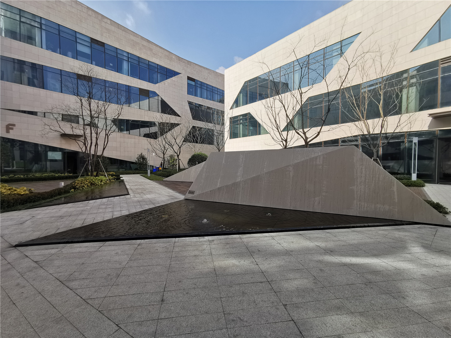 Hua Ce Center compound photo 9