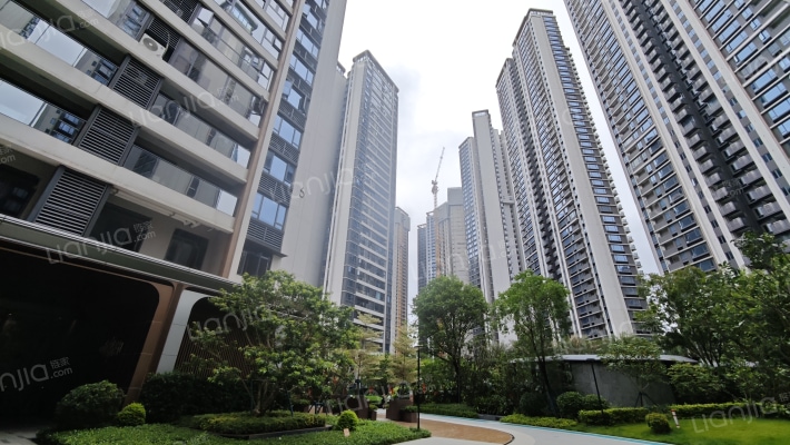 保利翔龙天汇外景图