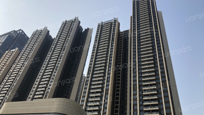 龙光玖龙台外景图